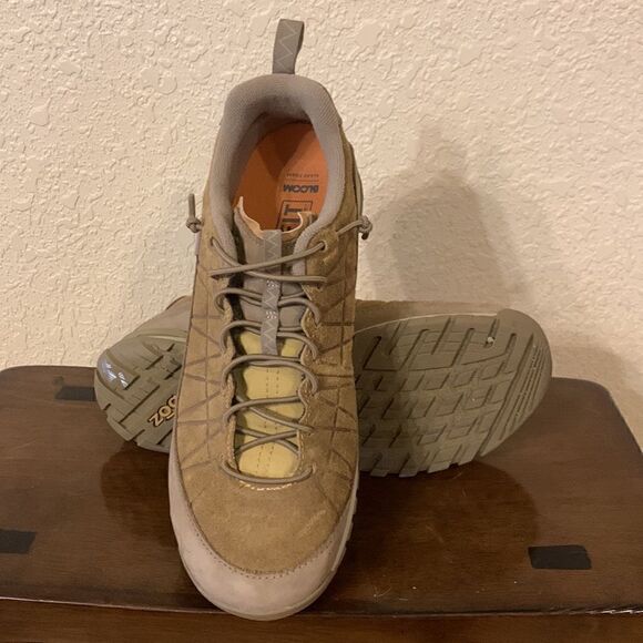 OBOZ, JEANETTE, low, lace up shoe, suede, ladies 9.5 , near new - Picture 7 of 9